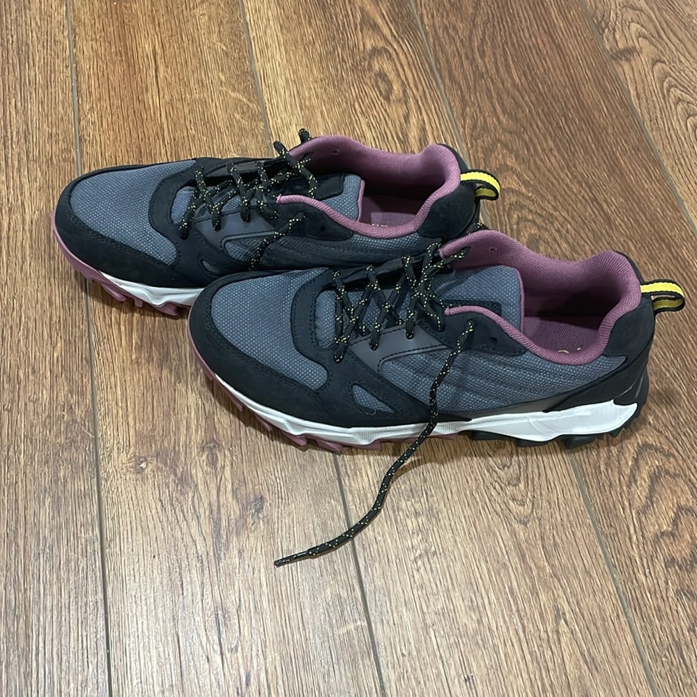 Columbia Womens Black IVO Trail Hiking Waterproof shoes